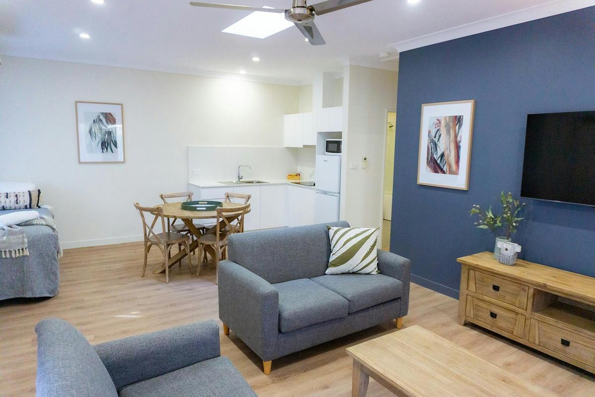 One Bedroom Suite (with Bath)