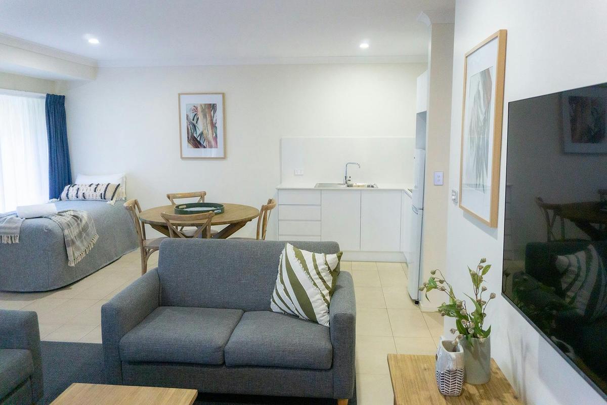 One Bedroom Suite Plus