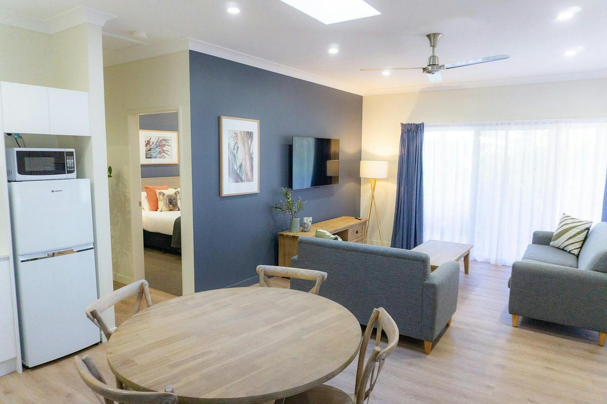 One Bedroom Suite (with Bath)