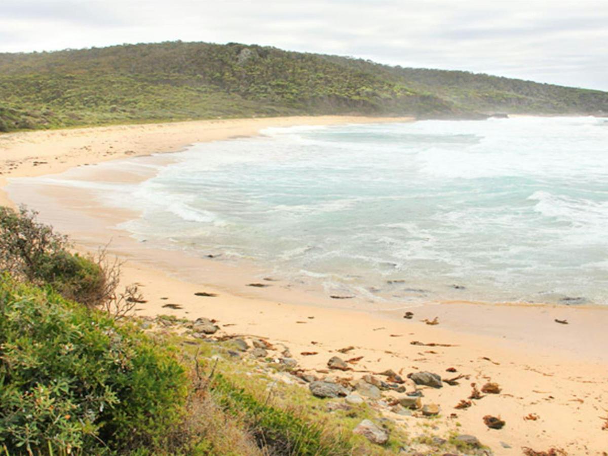 Picnic Point, Mimosa Rocks National Park. Photo: John Yurasek Copyright: NSW Government