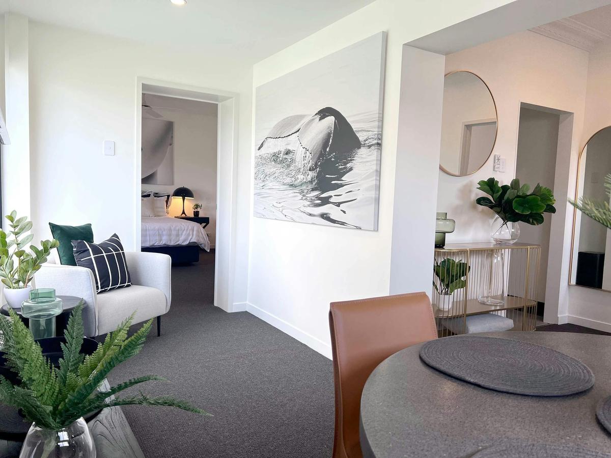 Plantation Hotel, Coffs Harbour NSW - 2 Bedroom Apartment (Ensuite) - Living Area