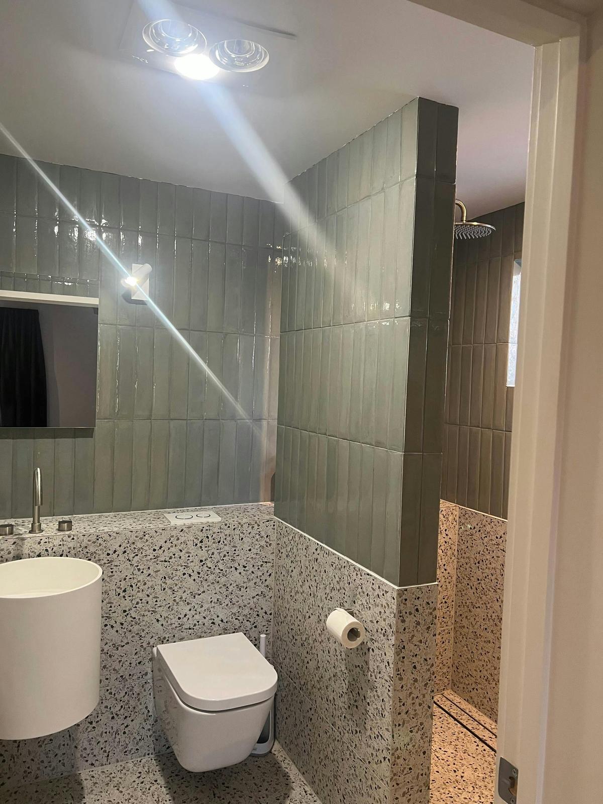 Plantation Hotel, Coffs Harbour NSW - 3 Bedroom Apartment (Sleeps 6) - Ensuite Bathroom