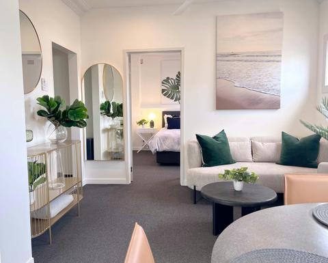 Plantation Hotel, Coffs Harbour NSW - 2 Bedrooms Apartment (Ensuite) - Living Area