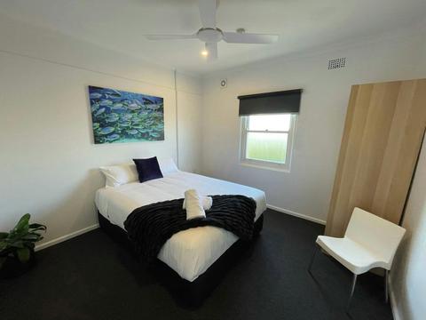 Plantation Hotel, Coffs Harbour NSW - Double Room (Shared Bathroom)