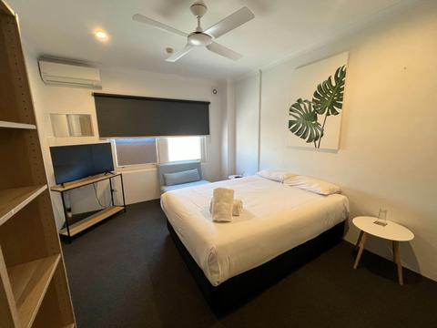 Plantation Hotel, Coffs Harbour NSW - Two Room (Ensuite)