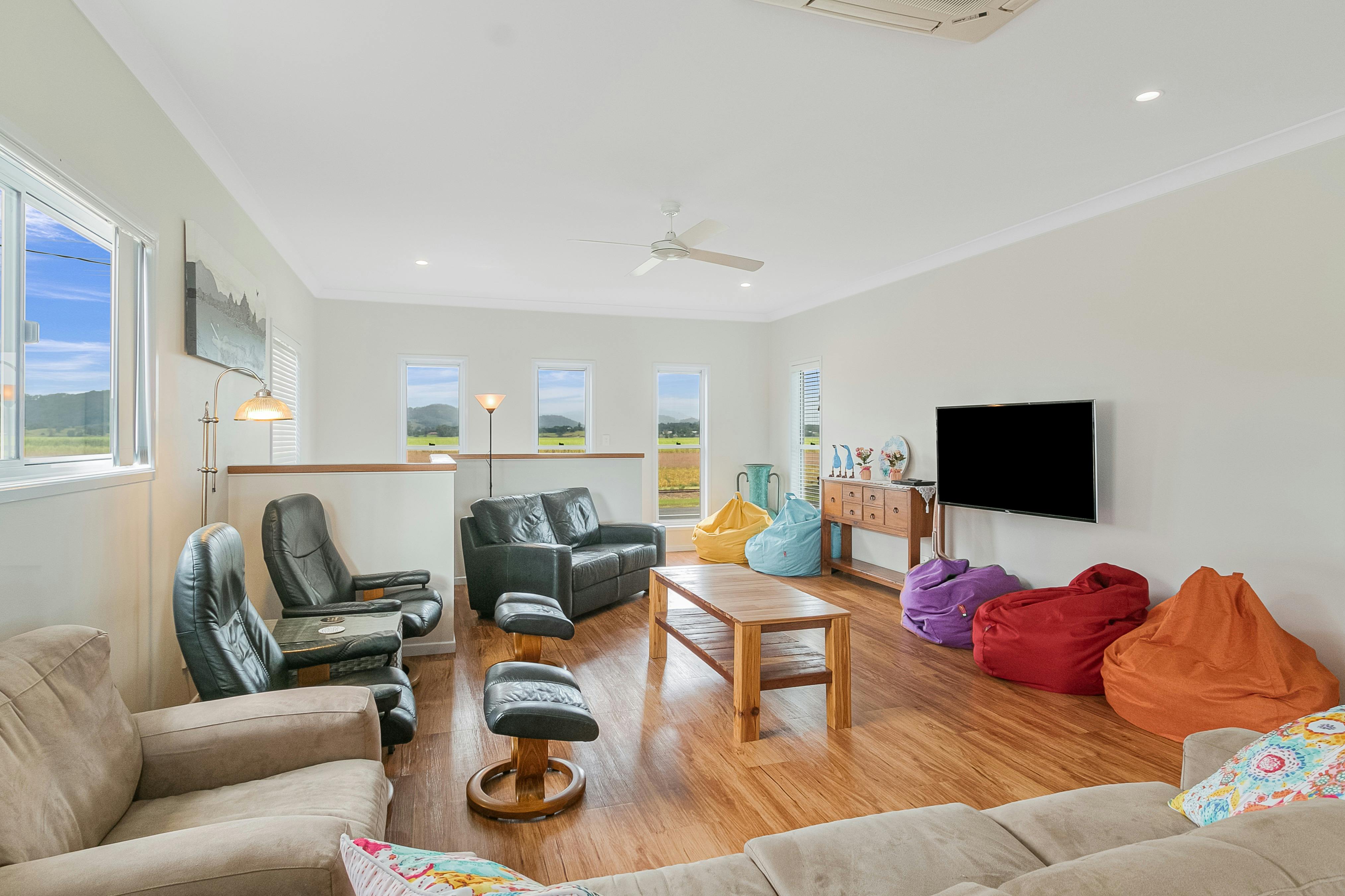 Comfortable spacious loungeroom