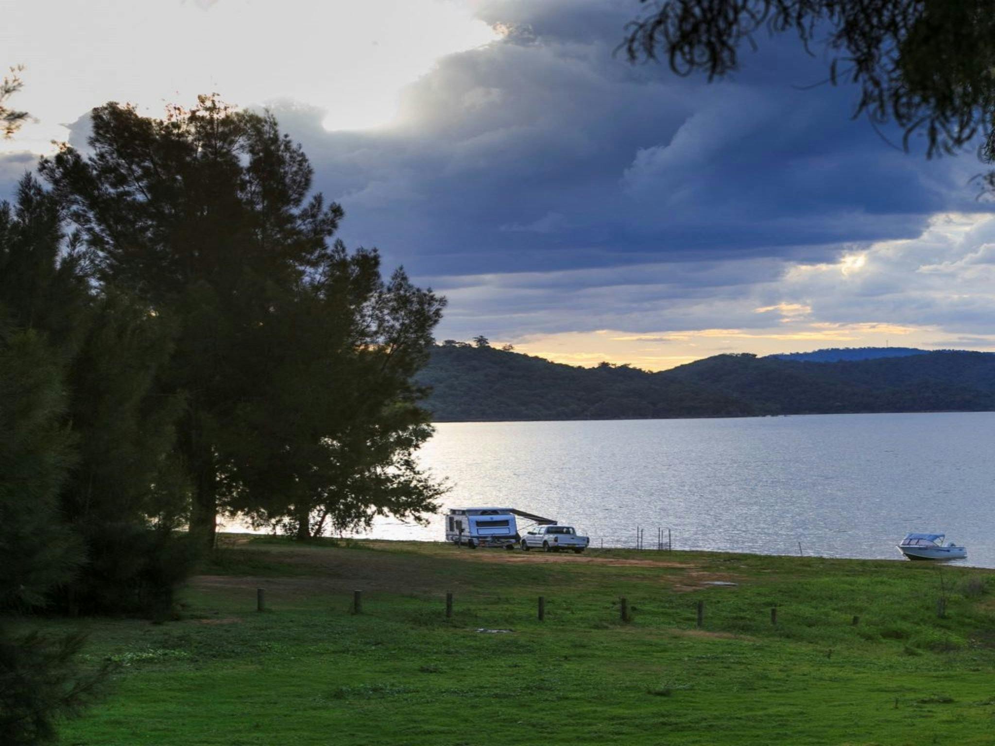 Reflections Lake Glenbawn - Holiday Parks
