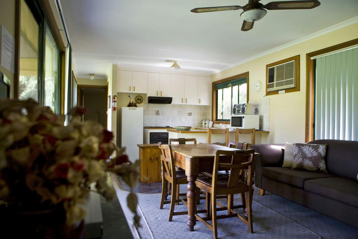 Ribbonwood Cottages