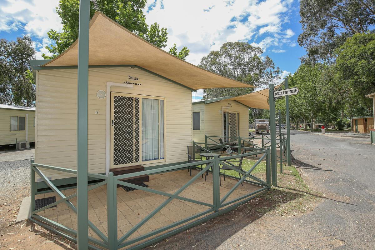 Ensuite Riverview Cabin Balcony