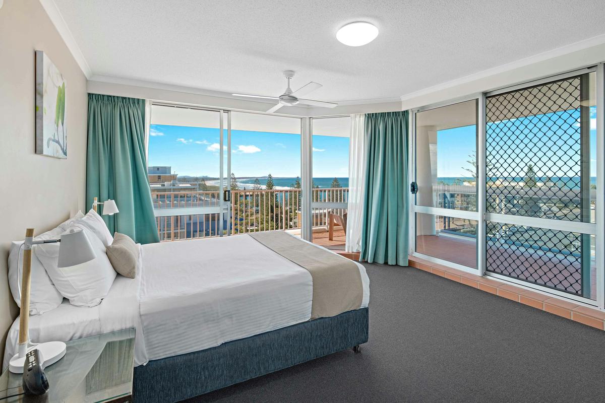 2 Bedroom Waterview main bedroom