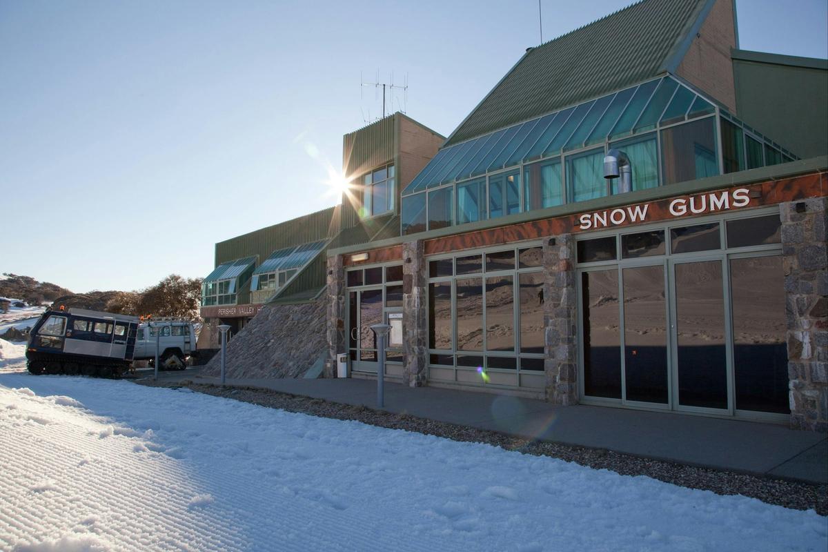 Perisher Valley Hotel - Convenient Ski in and Ski out
