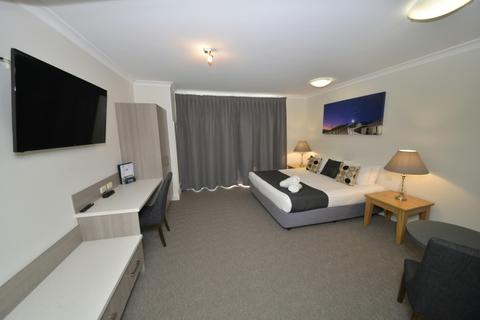 King Spa Room