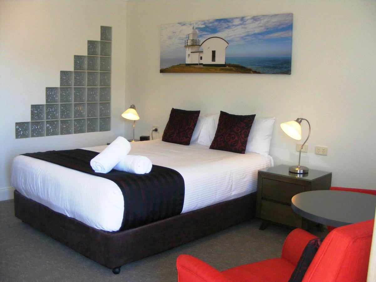 Queen Spa Room