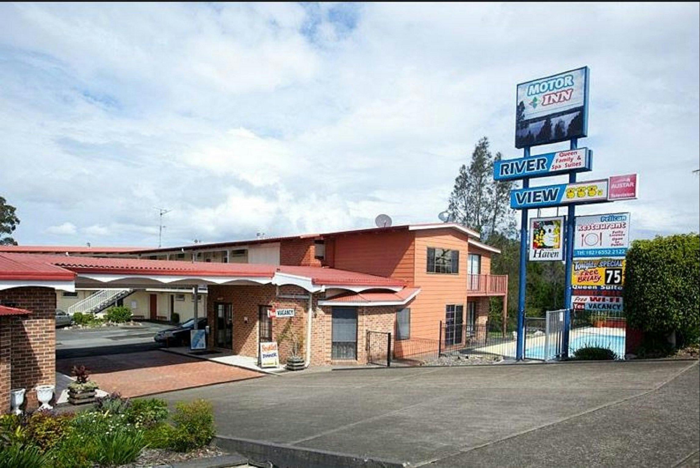 Riverview Motor Inn