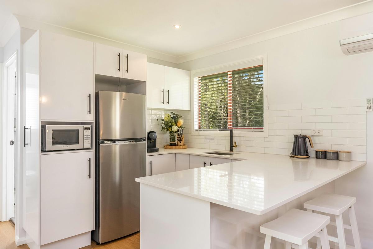 'Silky Oak' Kitchen