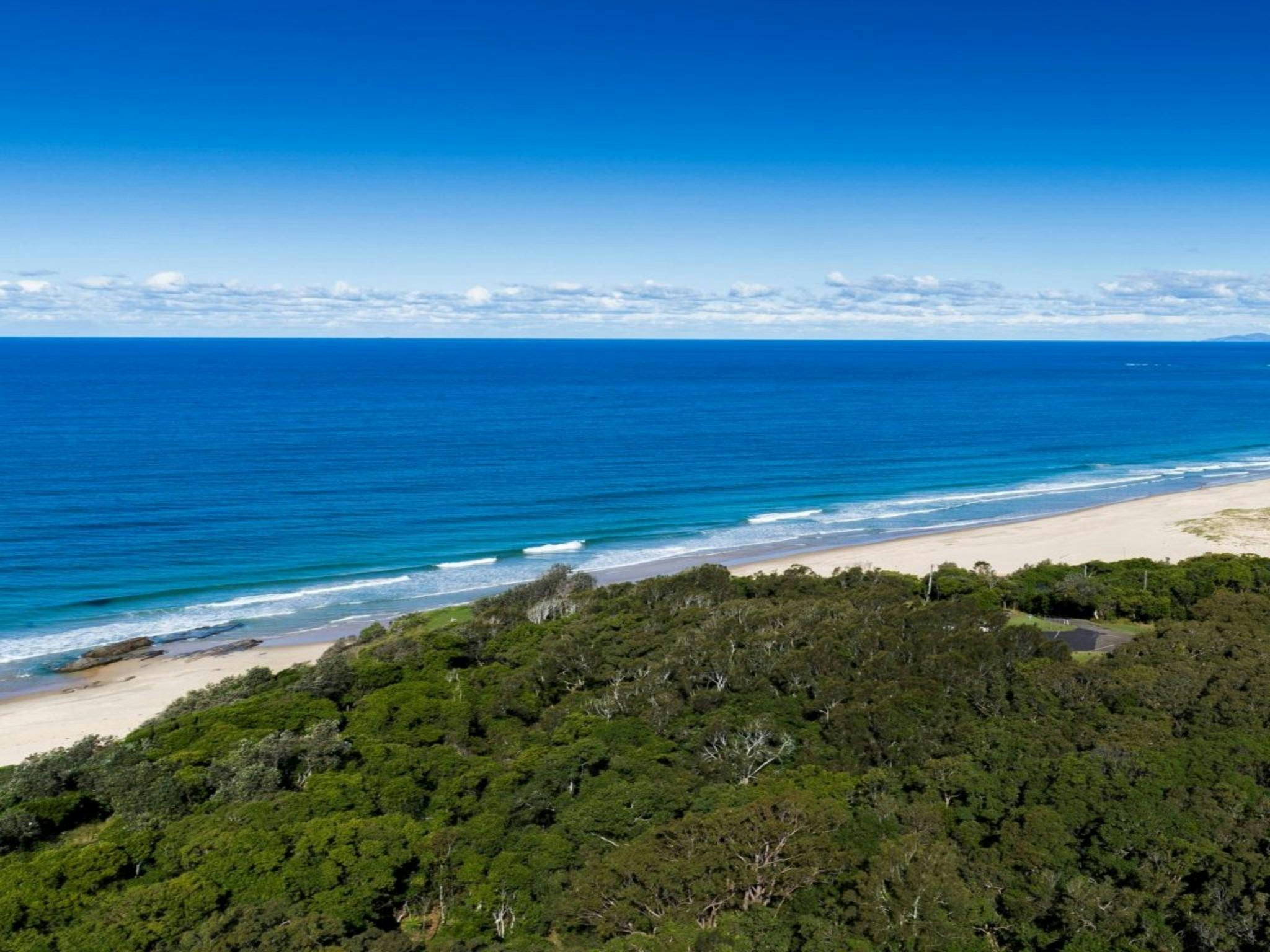 Reflections Hungry Head - Cabins