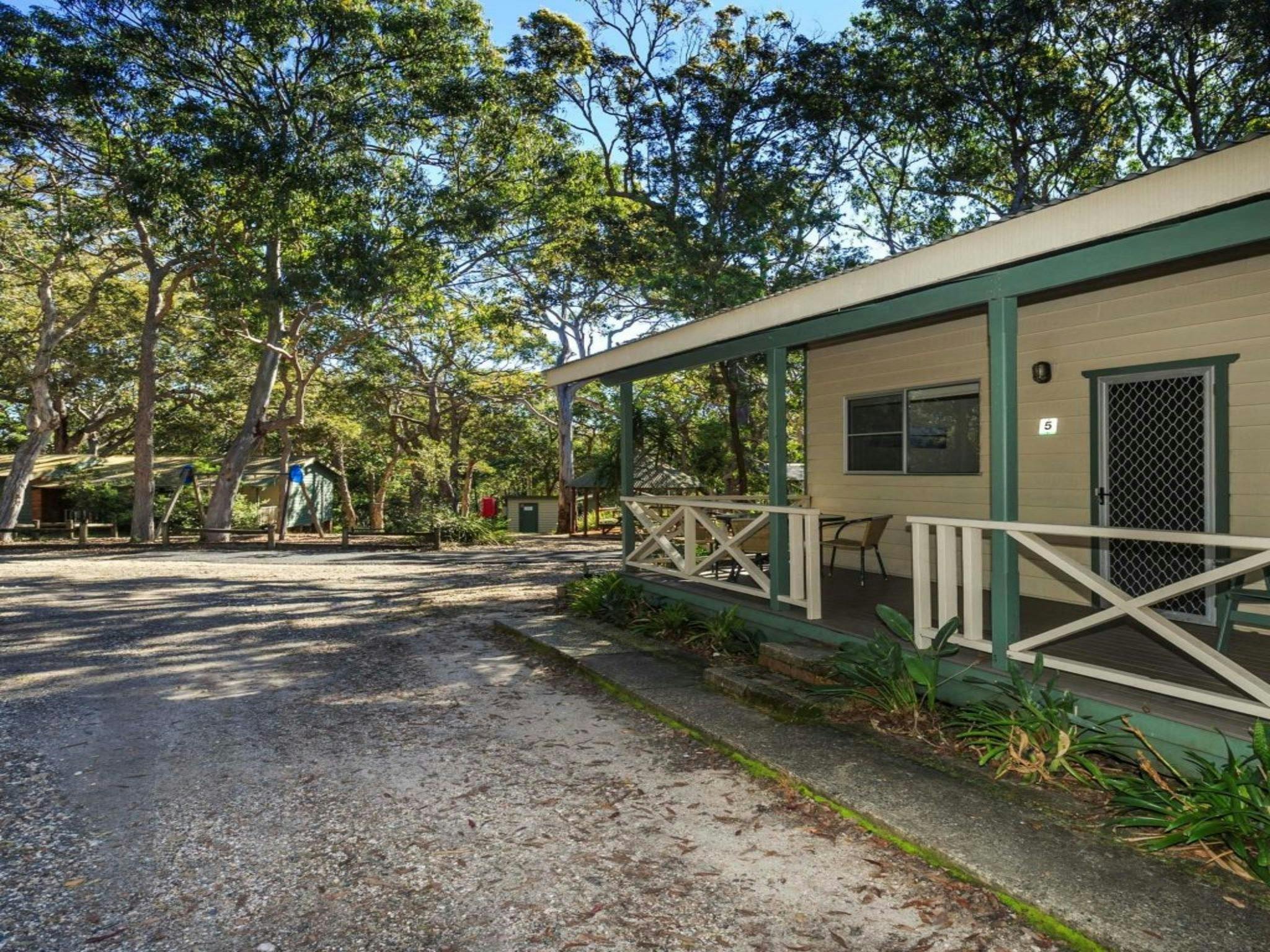 Reflections Hungry Head - Cabins
