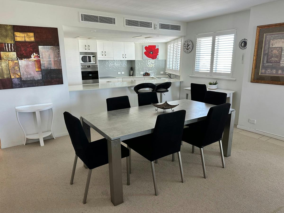 Riverside Holiday Apartments