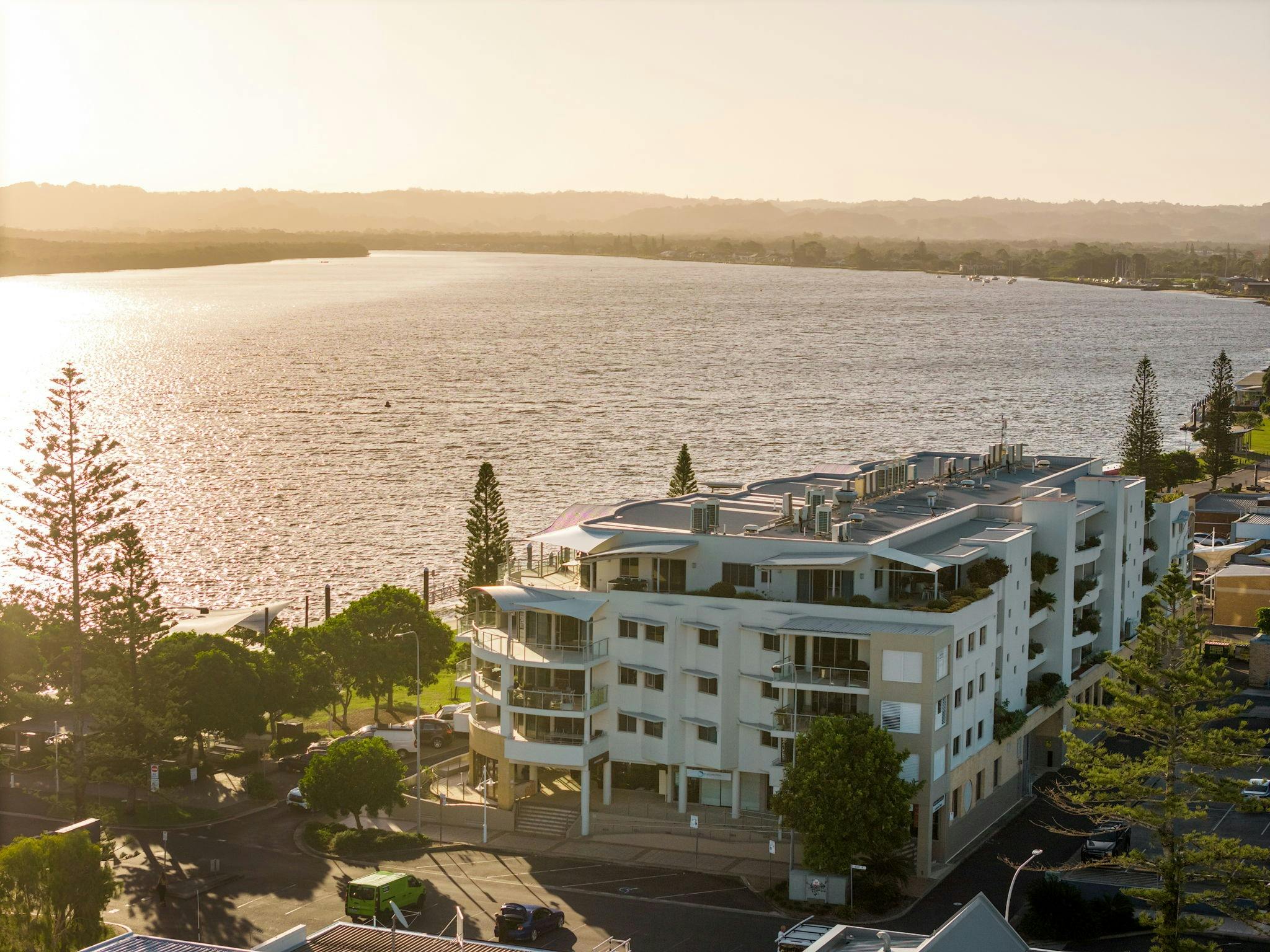 Riverside Holiday Apartments