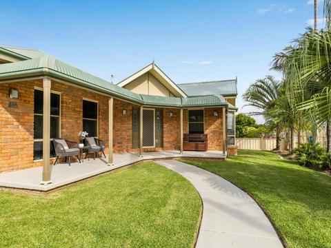 Serenity in Sunny Sawtell