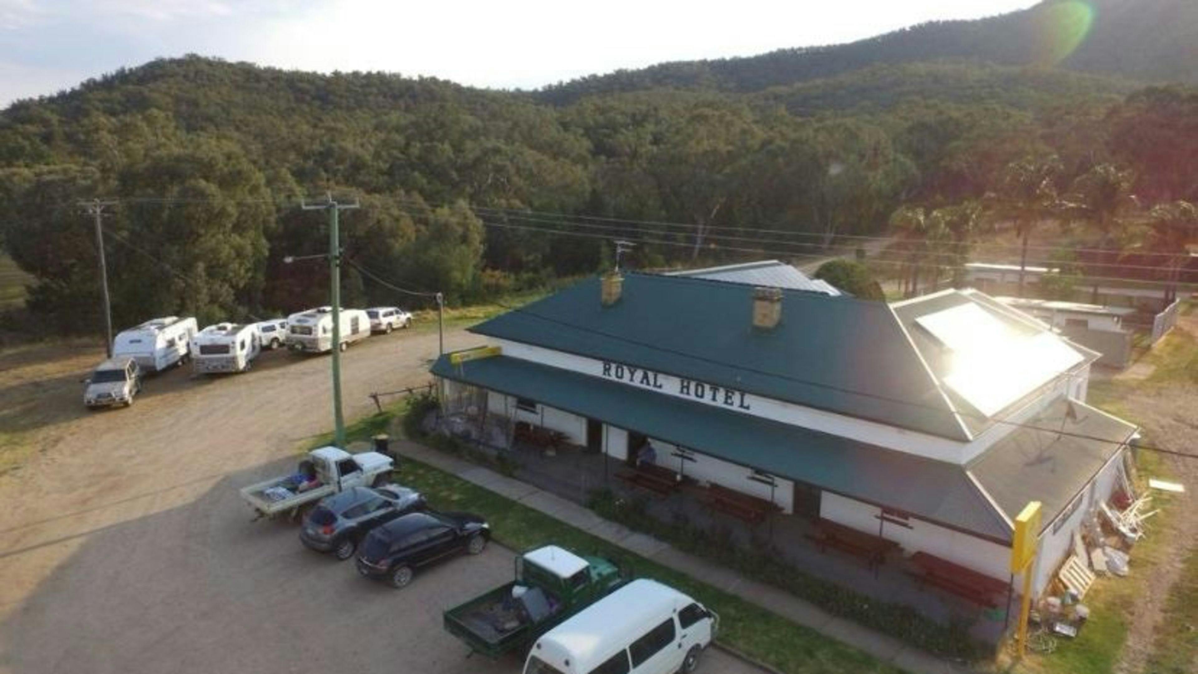 Royal Hotel Tambar Springs