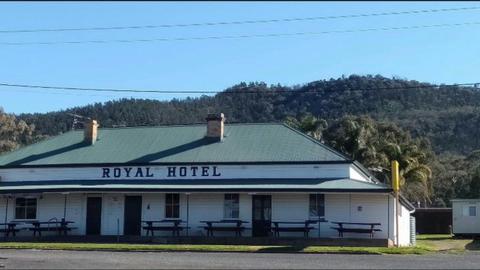 Royal Hotel Tambar Springs