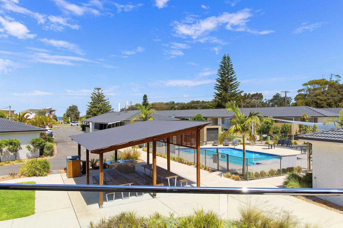BBQ area and Pool
