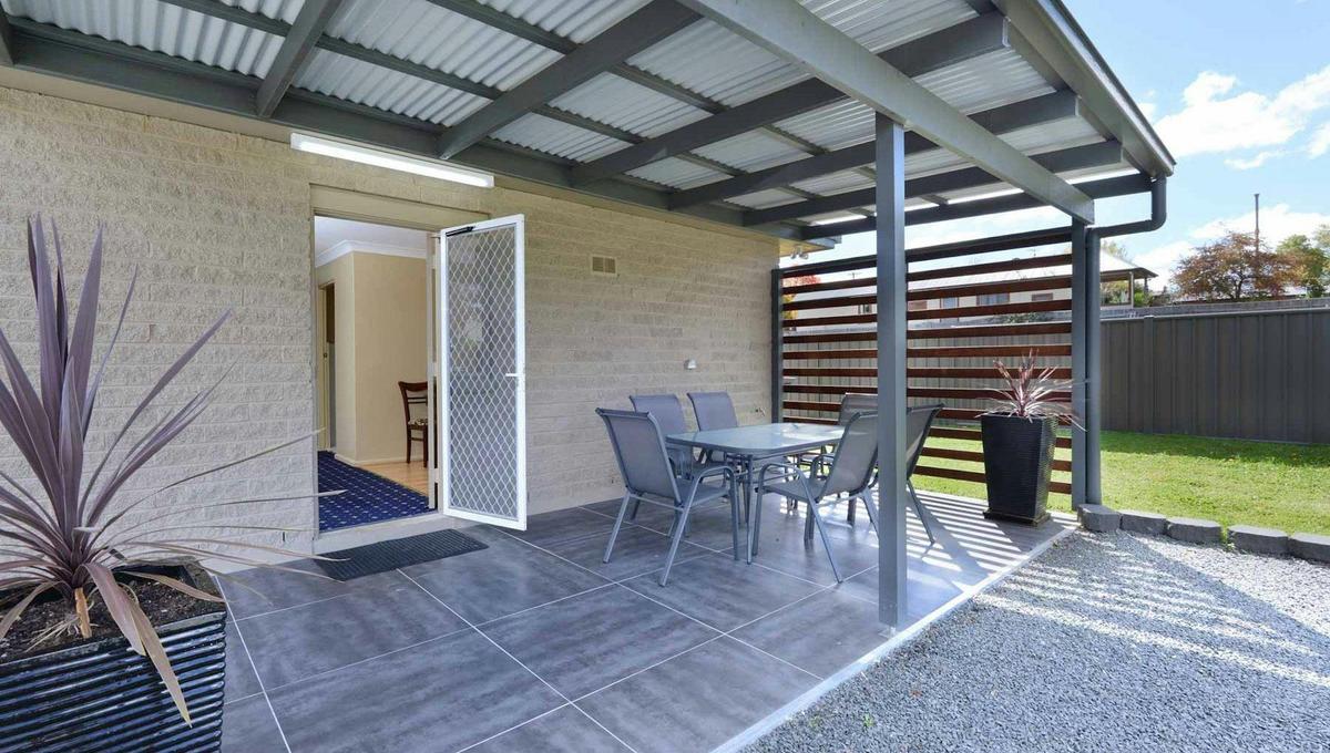 Cottage Back 2 Bedrooms