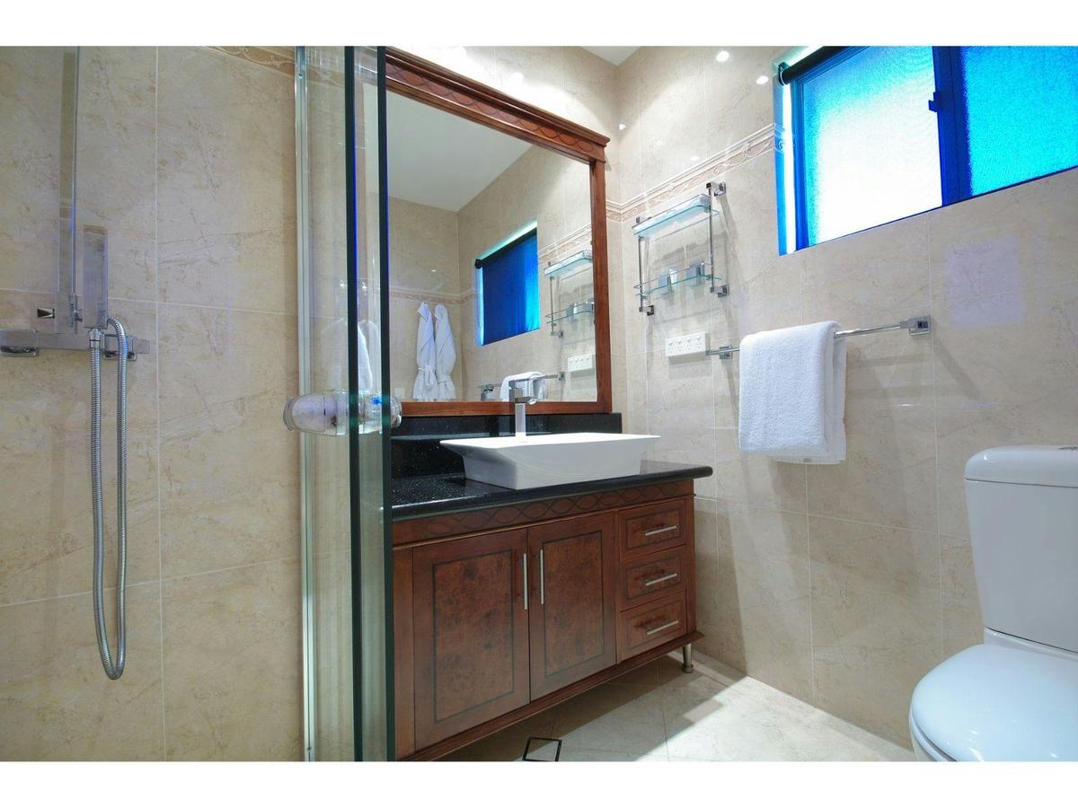 Premium King Room