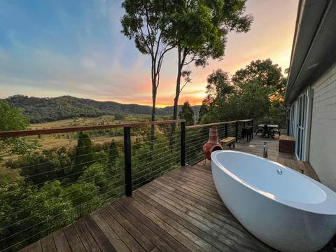 Riverlea Retreat Mudgee Outdoor Bath