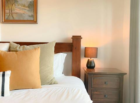 Riverlea Retreat Cottage Master Bedroom