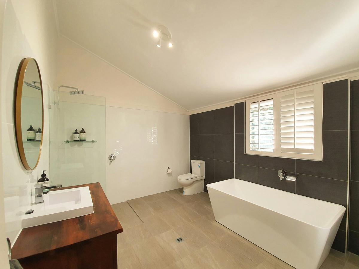 Riverlea Retreat Mudgee Cottage Main Bathroom