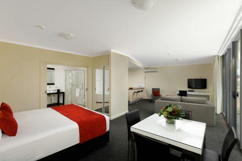 Deluxe Spa Suite