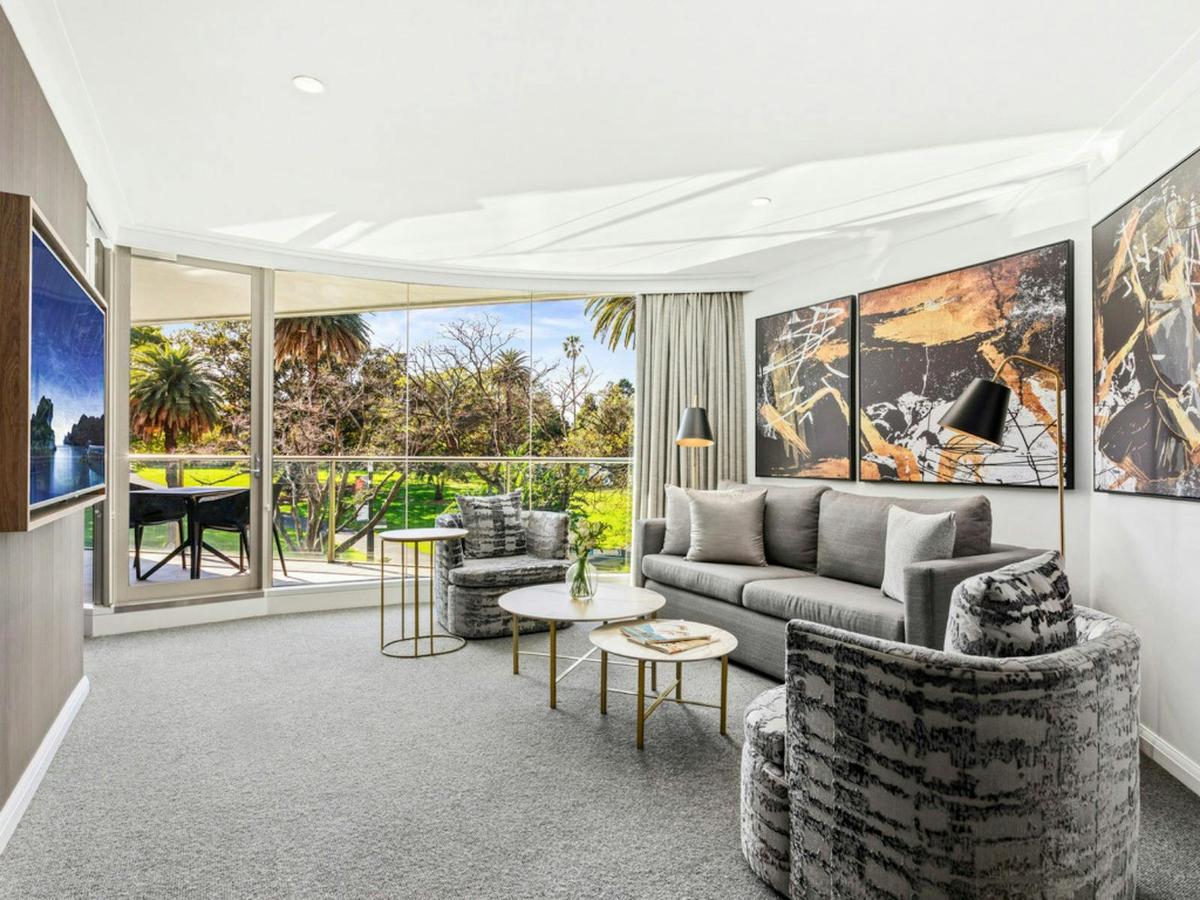 Garden view room