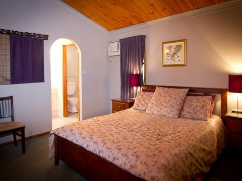 Boutique Room