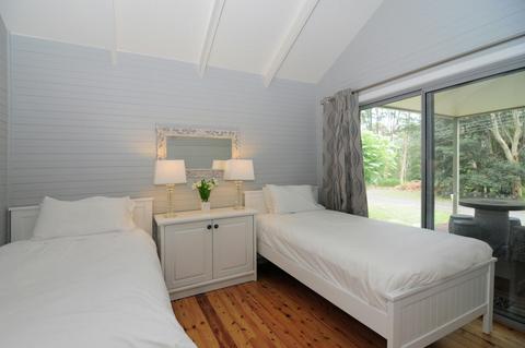 Rainbow Reach Country Cabin