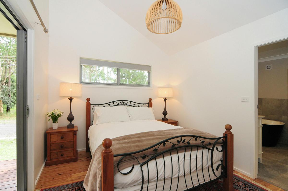 Queen bedroom