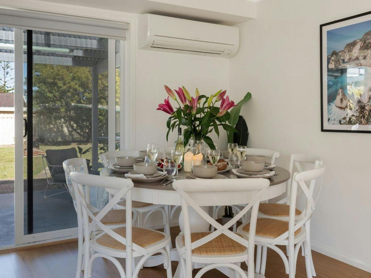 Dining | 3km to Callala Beach Bowling Club 