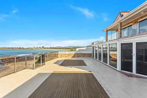 Sea Breeze  at Barrack Point