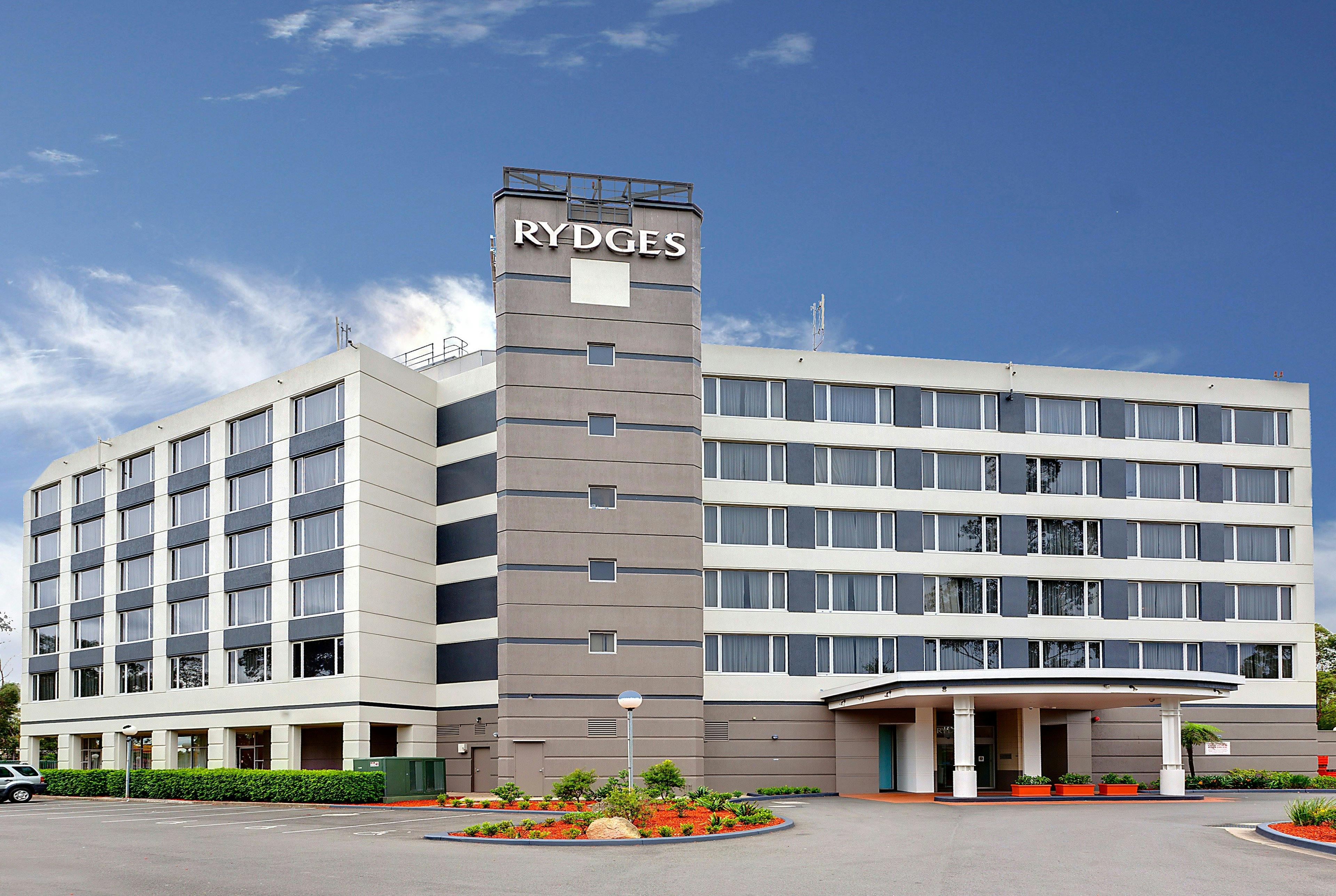 Rydges Bankstown hotel exterior