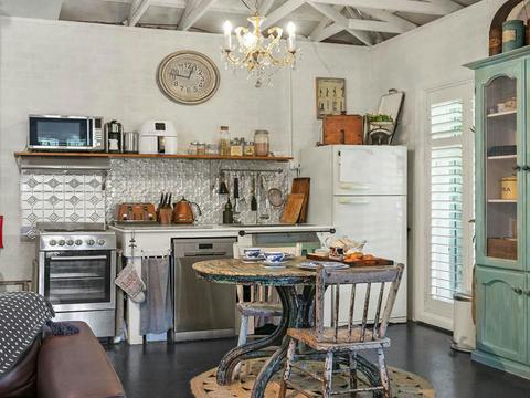 Saint Eloi – Le Studio