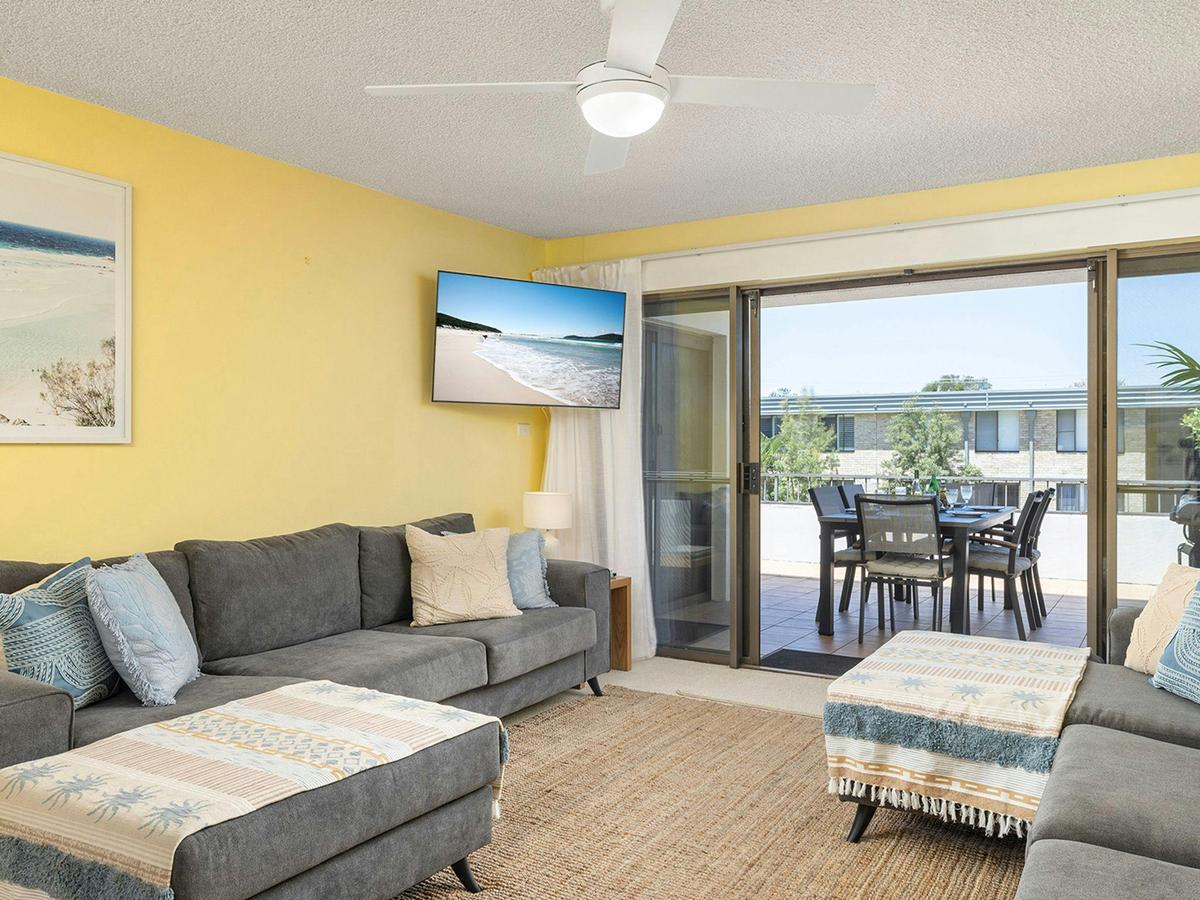 Living Room | Smart TV