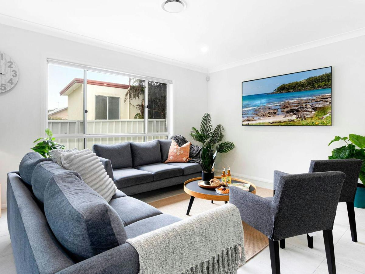 Sea Bubbles | Family Room | Ducted Air Conditioning | Smart TV