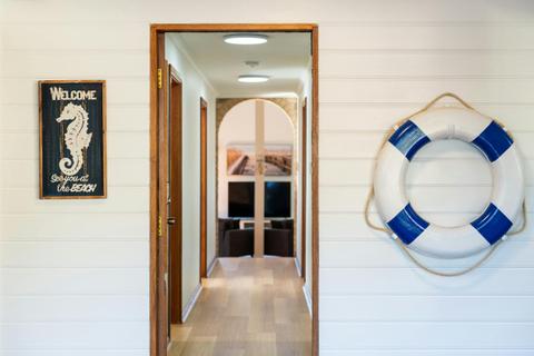 The Residence, Photographer Russell Quinn