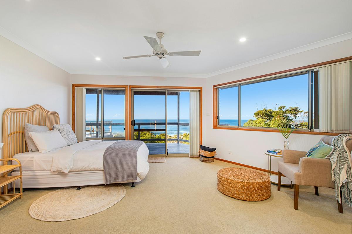 Second bedroom with ocean views and ensuite