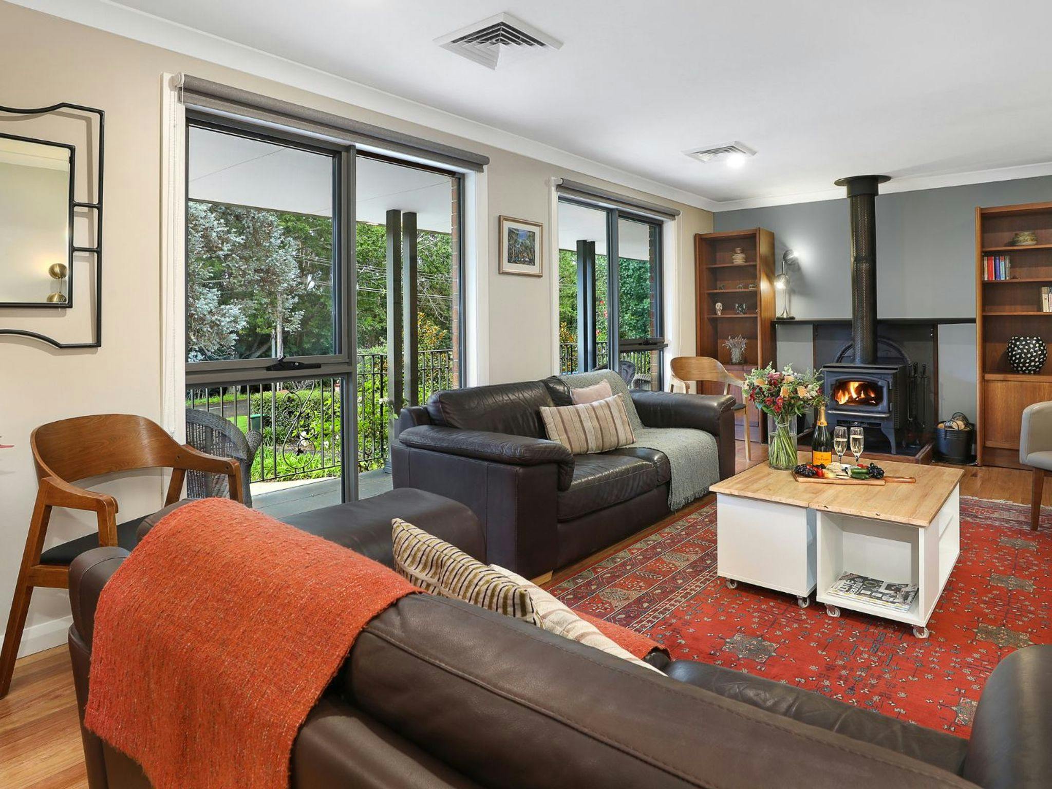 Living Room | Slow Combustion Fireplace