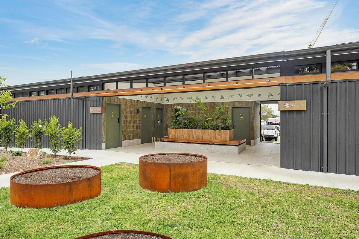 Forster Beach camp kitchen and amenity block