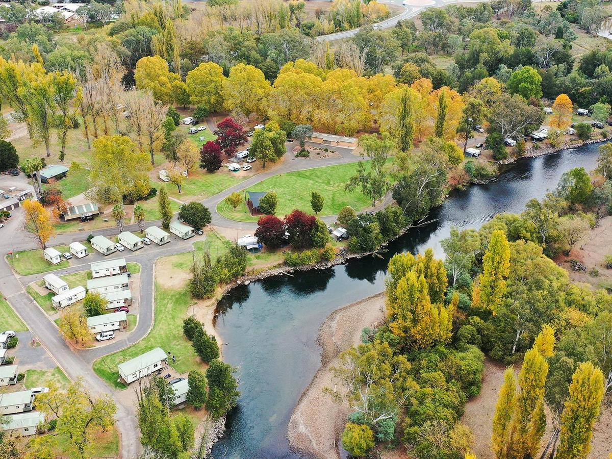 Reflections Tumut River - aerial view of the park