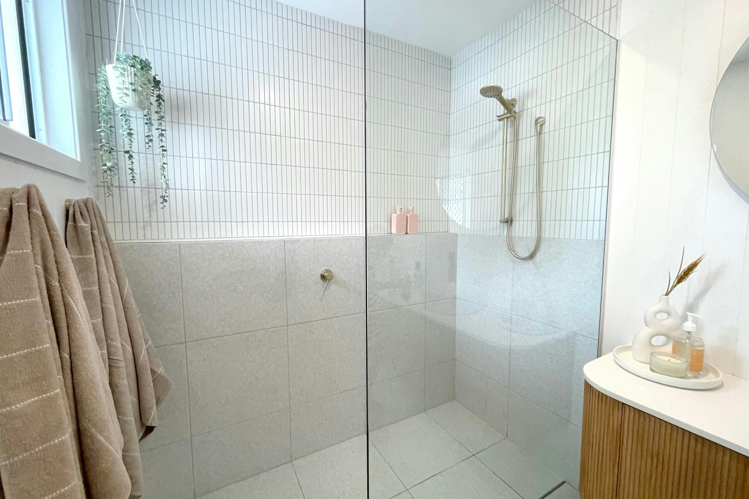 main bathroom at salt beach house in jervis bay