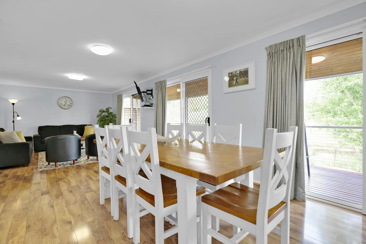 Waterview Cottages
